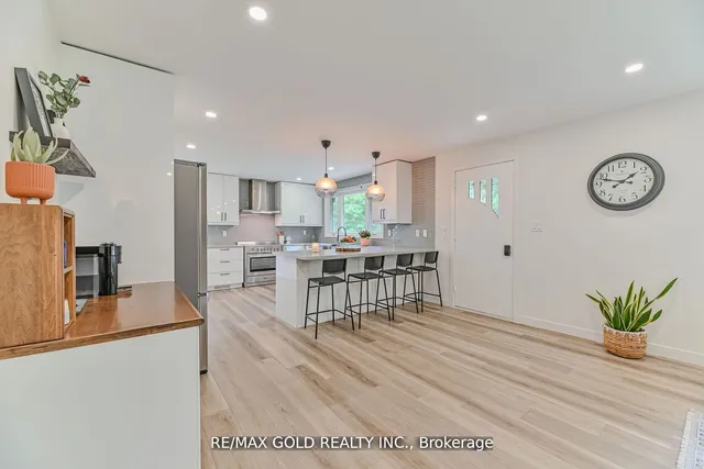 Additional property image - 2285 Kilbride St