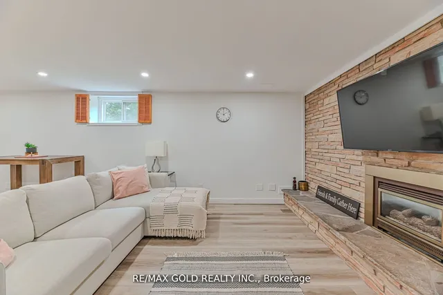 Additional property image - 2285 Kilbride St