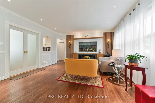 Additional property image - 135 Downsview Ave