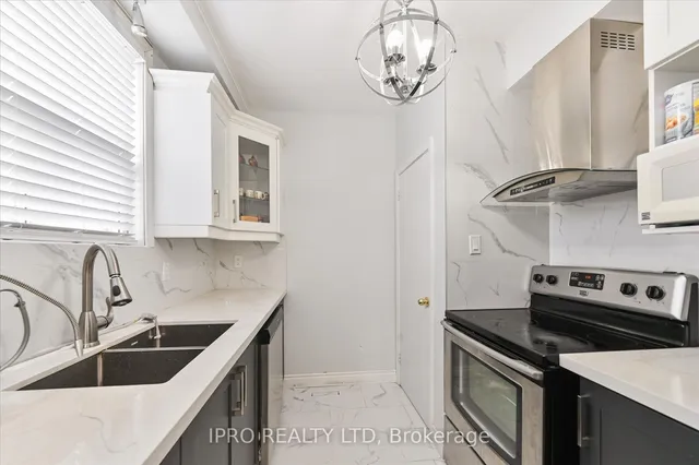 Additional property image - 135 Downsview Ave