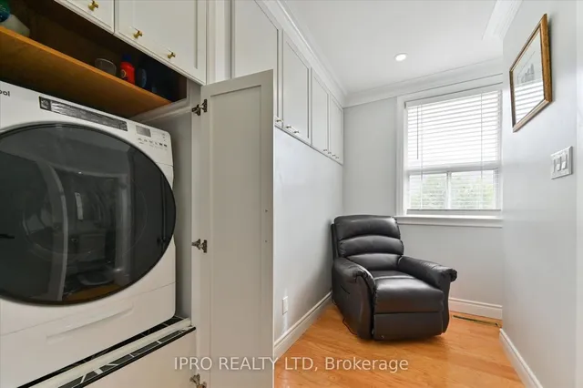 Additional property image - 135 Downsview Ave