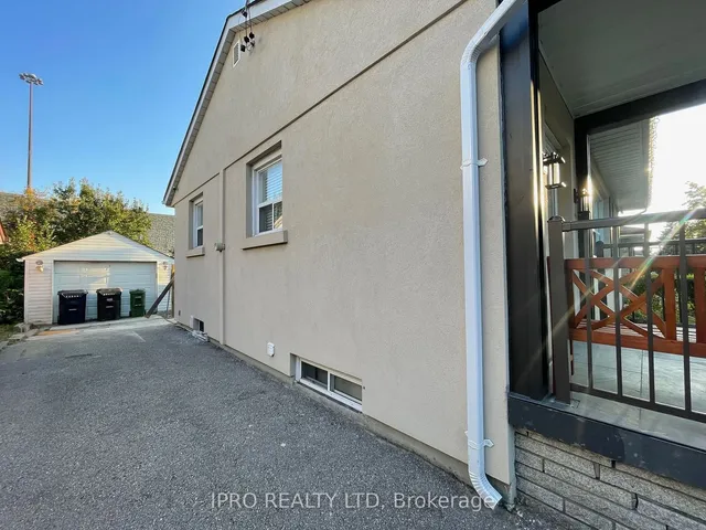 Additional property image - 135 Downsview Ave