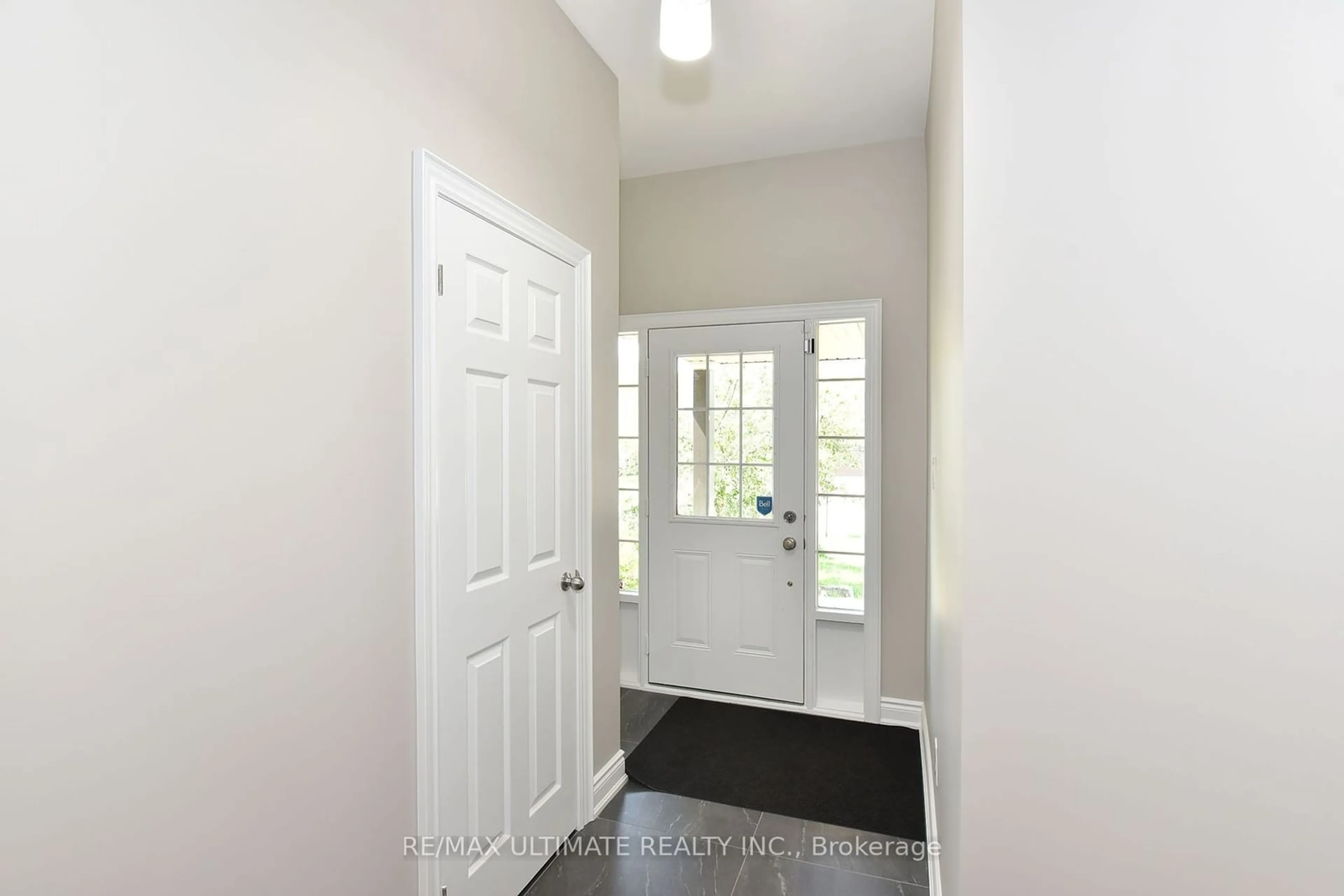 Indoor entryway, not visible floor for 27 La Roche Ave, Halton Hills Ontario L7G 0B3