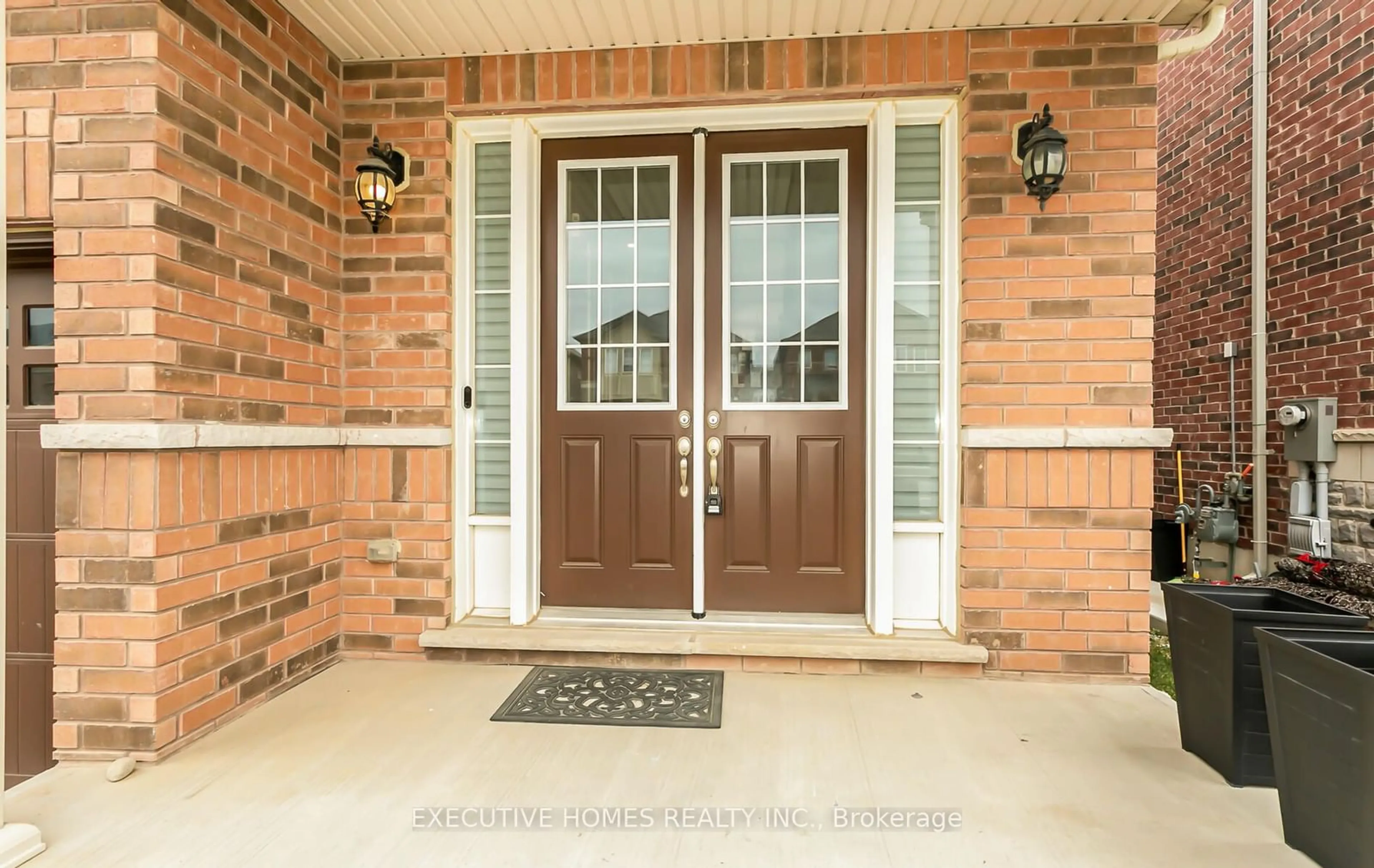 Indoor entryway, wood floors for 15246 Danby Rd, Halton Hills Ontario L7G 0M5