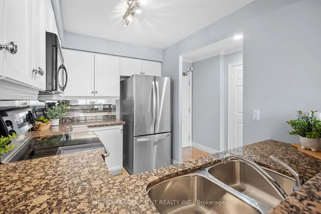 Additional property image - 442 Maple Ave Unit 1103
