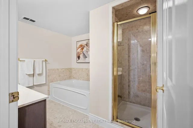 Additional property image - 442 Maple Ave Unit 1103