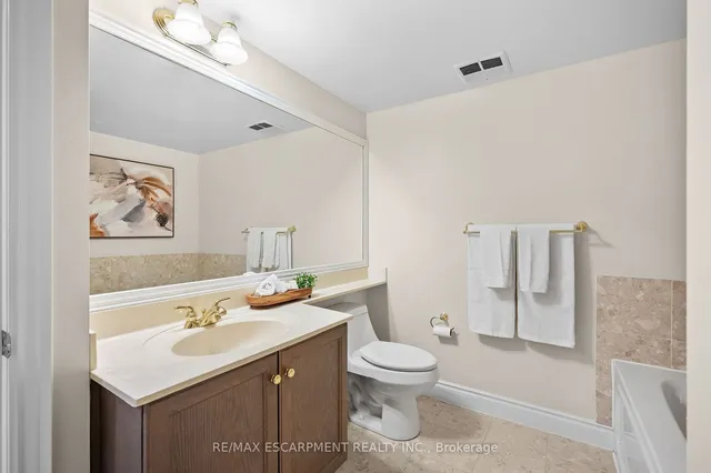 Additional property image - 442 Maple Ave Unit 1103