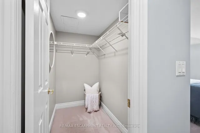 Additional property image - 442 Maple Ave Unit 1103