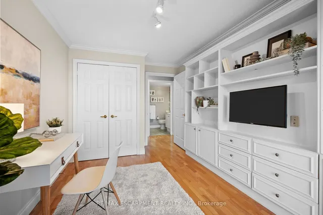 Additional property image - 442 Maple Ave Unit 1103