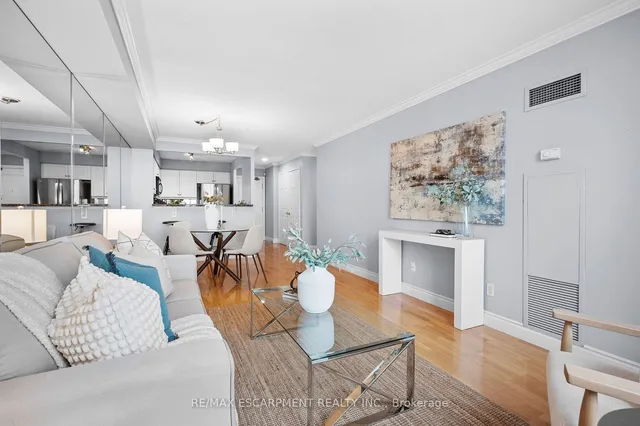 Additional property image - 442 Maple Ave Unit 1103