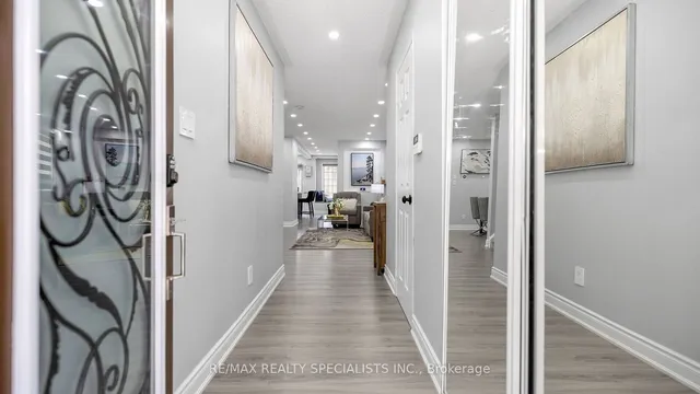 Additional property image - 48 Ridgefield Crt