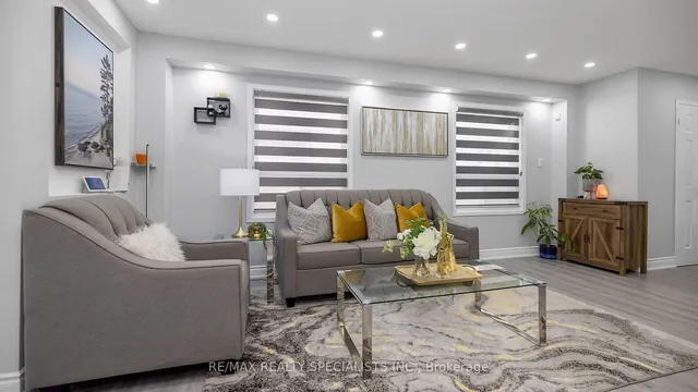 Additional property image - 48 Ridgefield Crt