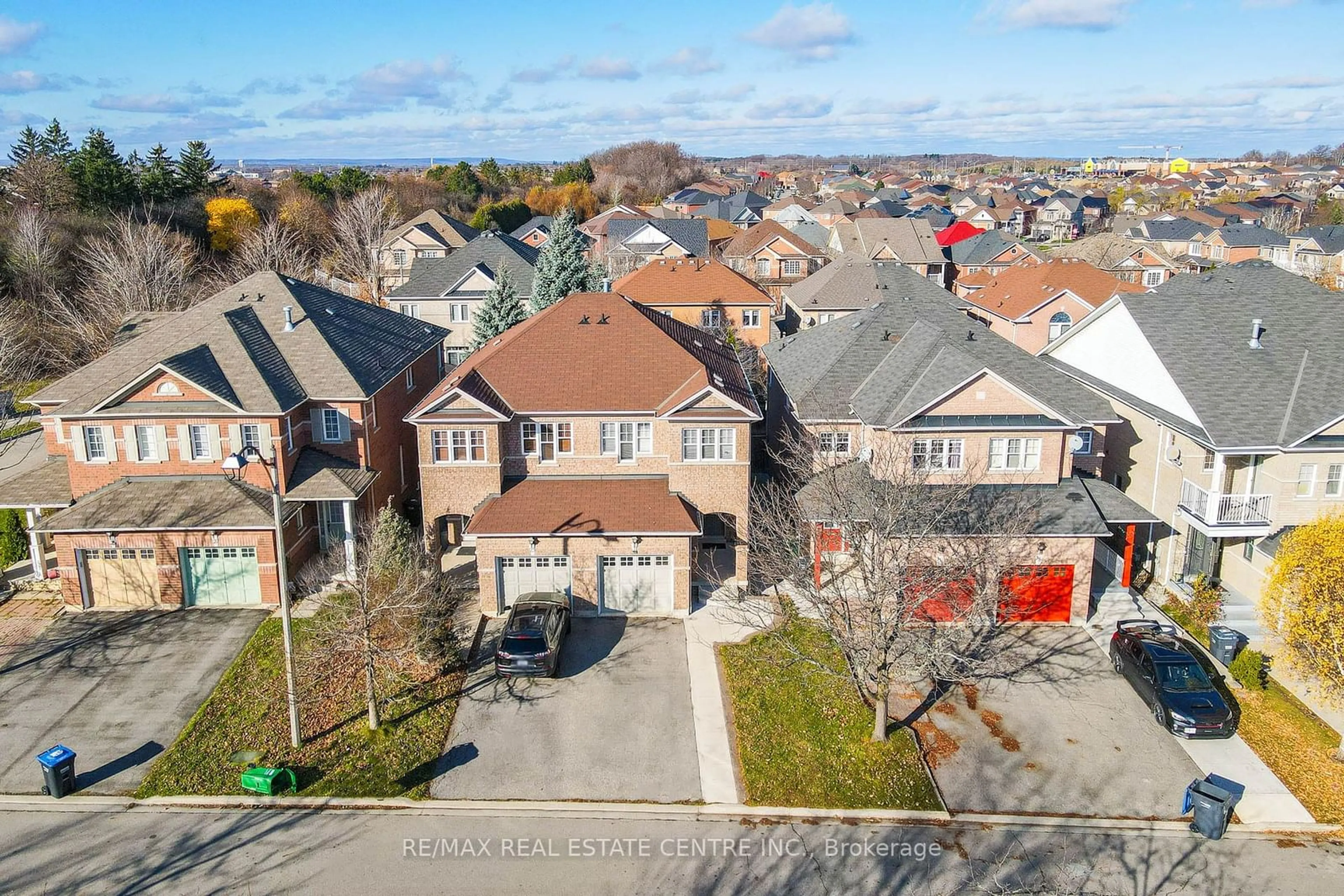 Frontside or backside of a home, the street view for 31 Martree Cres, Brampton Ontario L6V 4R3