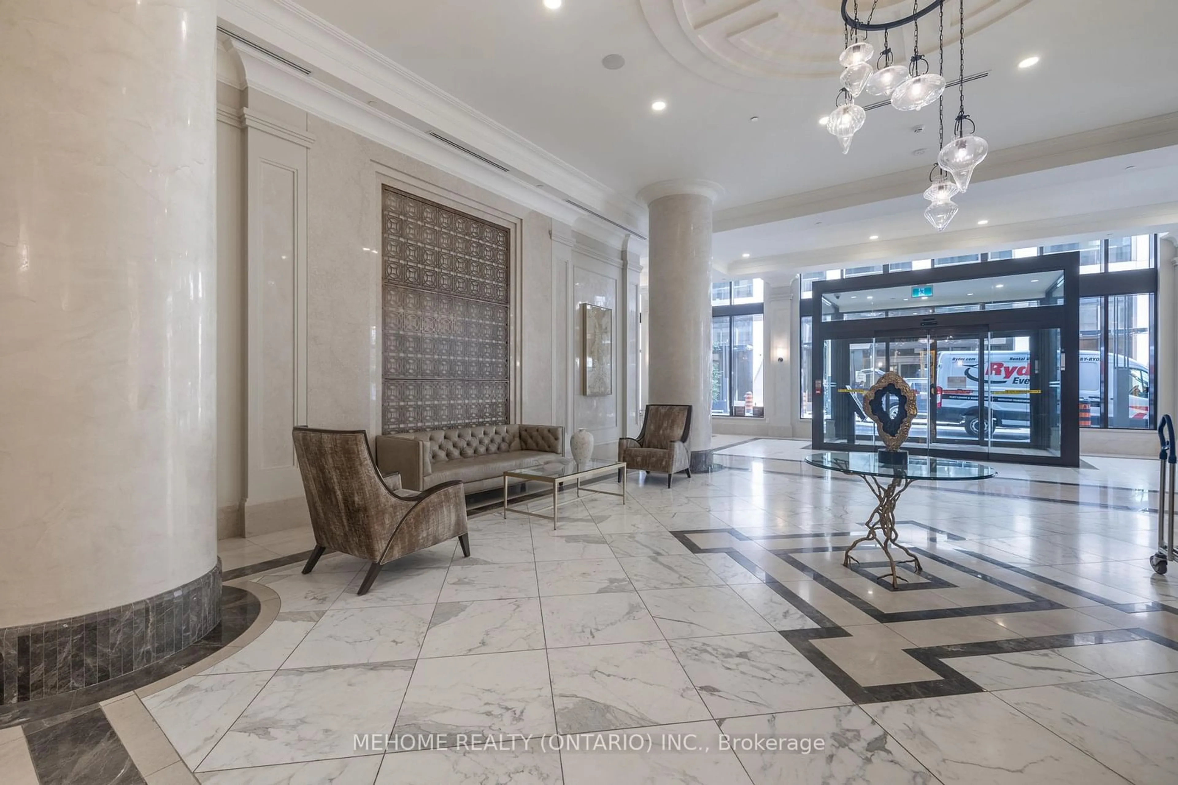 Indoor lobby, ceramic floors for 36 Elm Dr #1709, Mississauga Ontario L5B 0N3