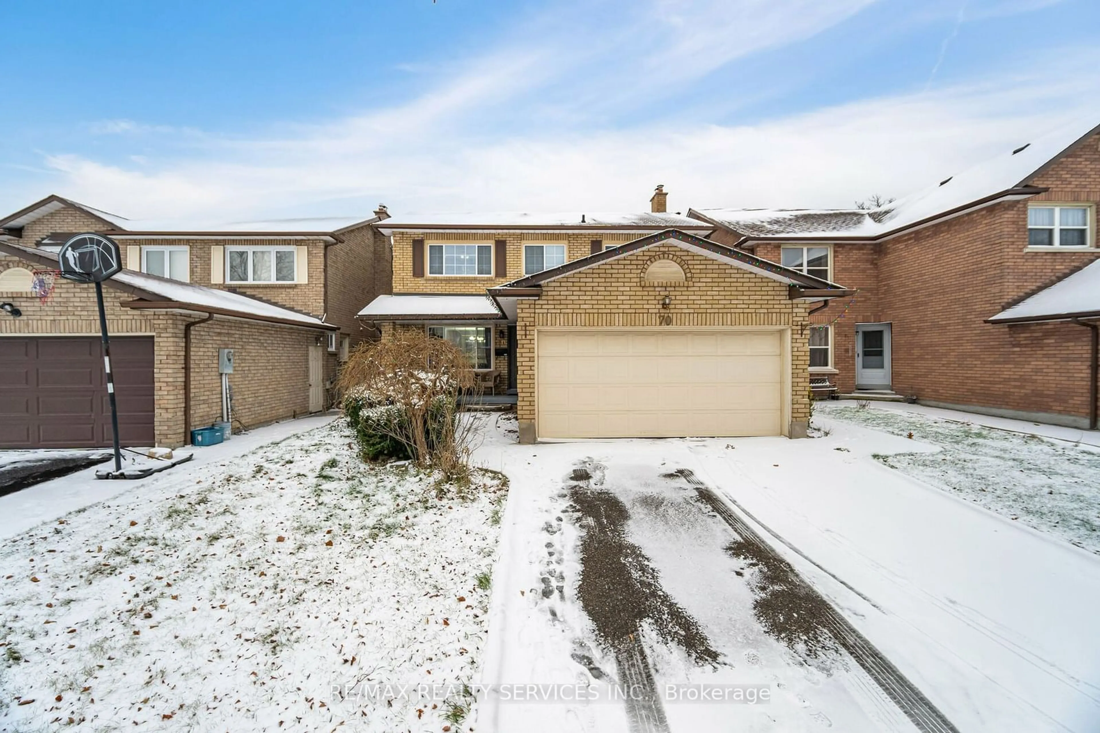 Frontside or backside of a home, the street view for 70 Mara Cres, Brampton Ontario L6V 4B8