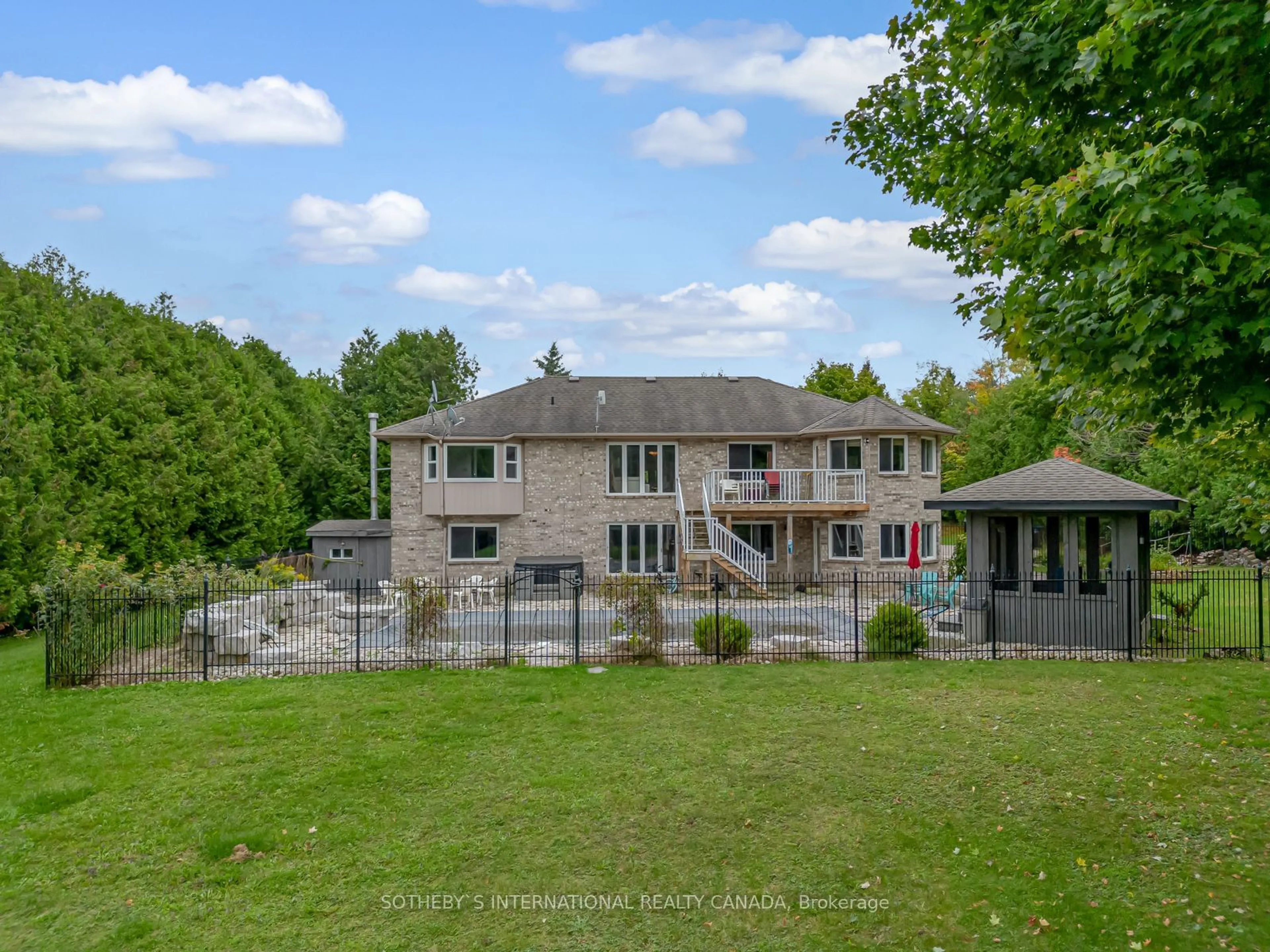 Frontside or backside of a home, the front or back of building for 19 Mcconachie Cres, Caledon Ontario L7K 0B9