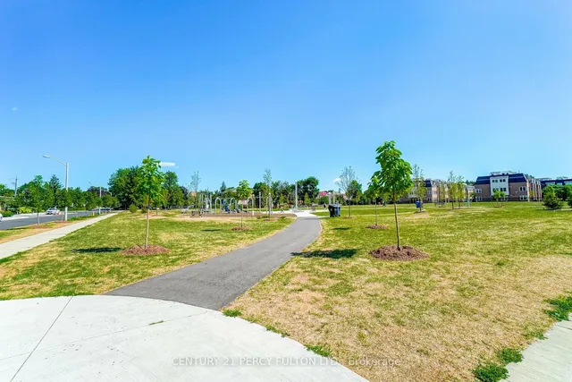 Additional property image - 830 Lawrence Ave Unit 501