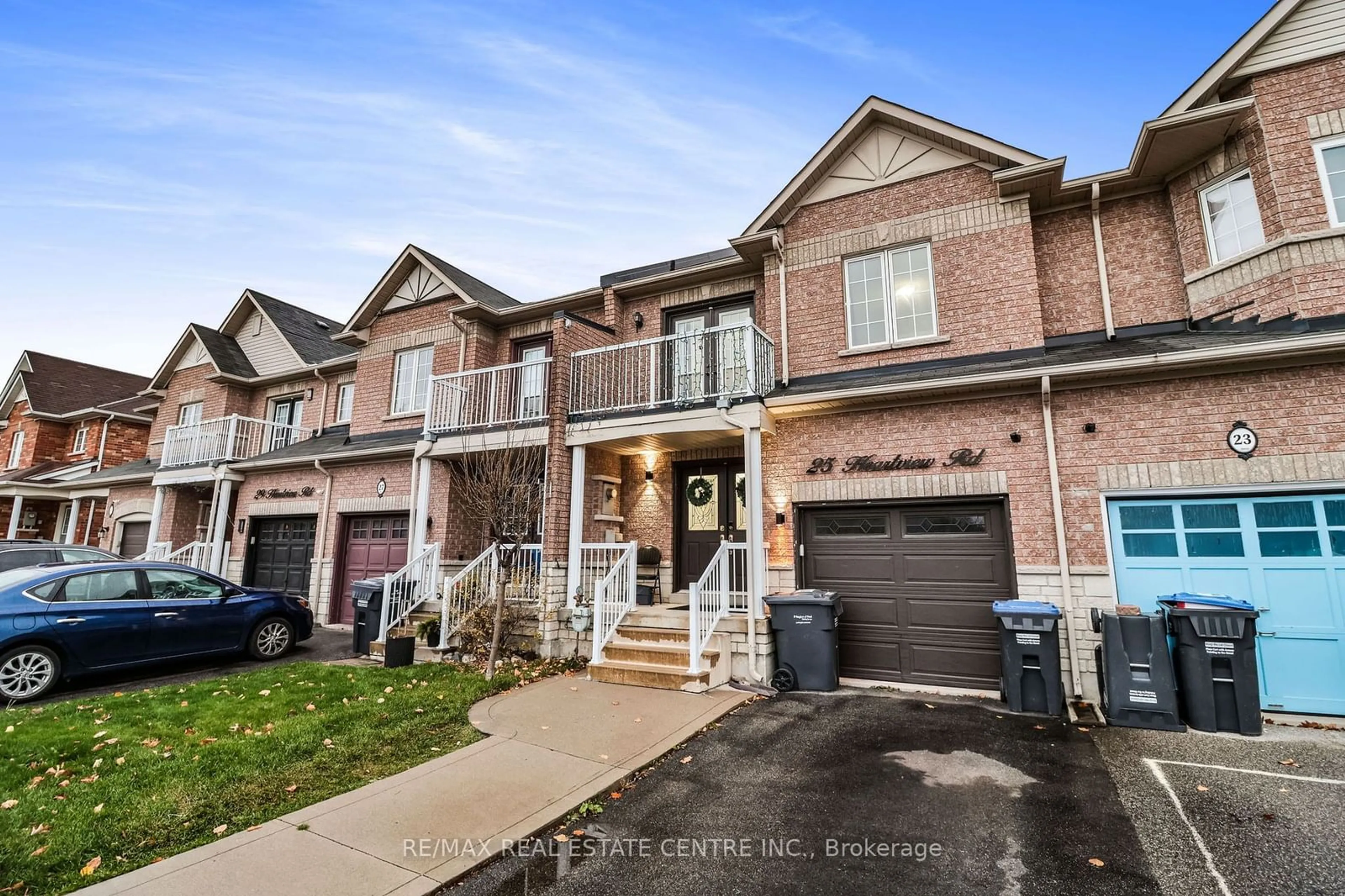 A pic from exterior of the house or condo, the street view for 25 Heartview Rd, Brampton Ontario L6Z 0C6