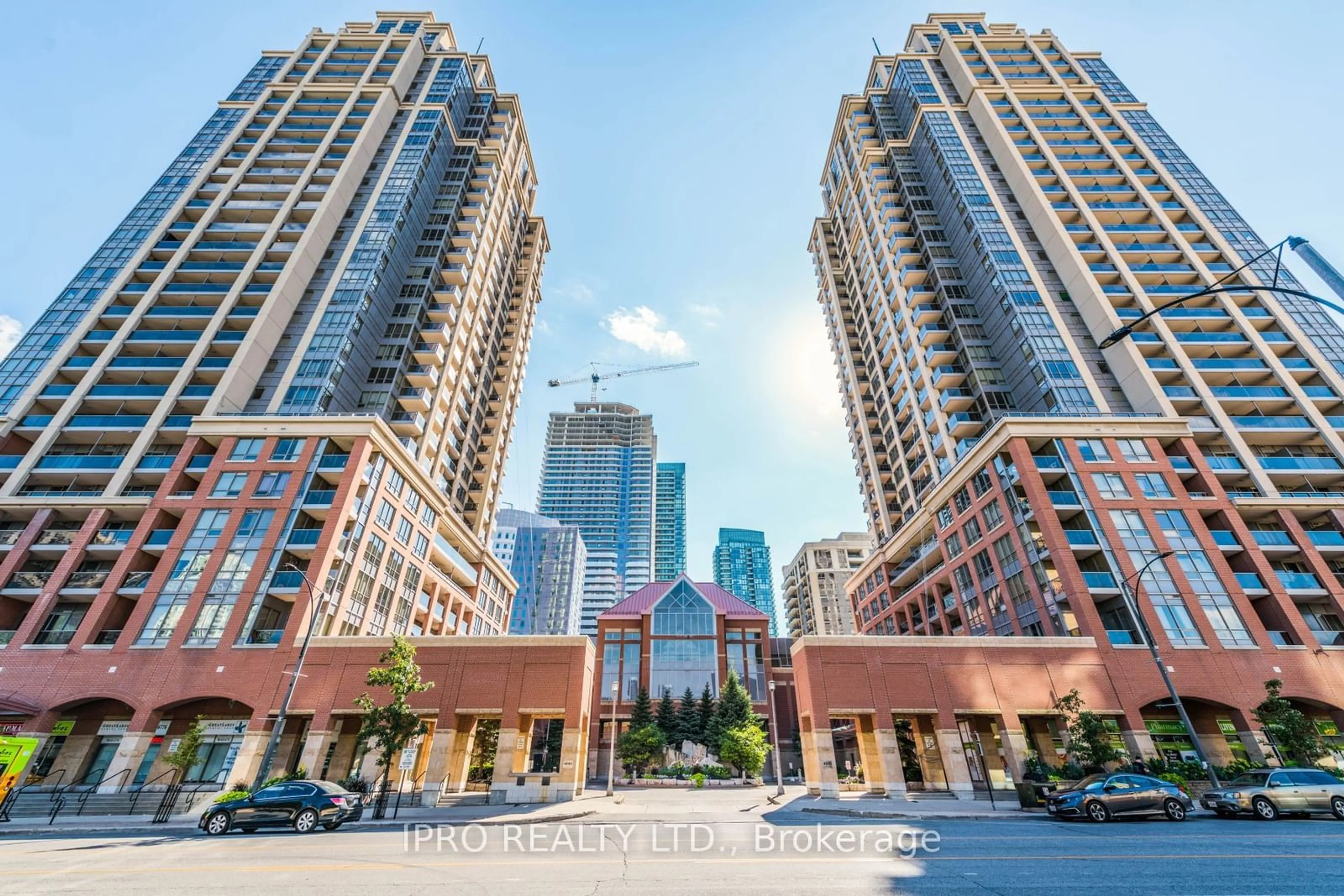 A pic from exterior of the house or condo, the view of city buildings for 4090 Living Arts Dr #1006, Mississauga Ontario L5B 4M8