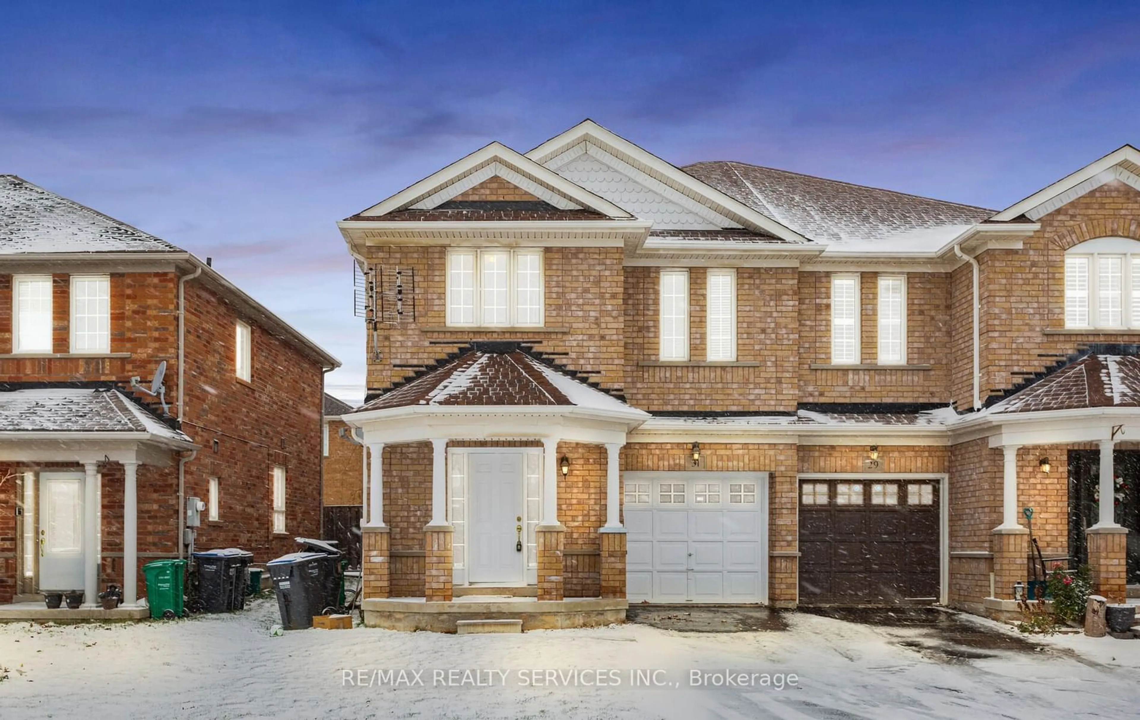 Home with brick exterior material for 31 Hollingsworth Circ, Brampton Ontario L7A 0J7