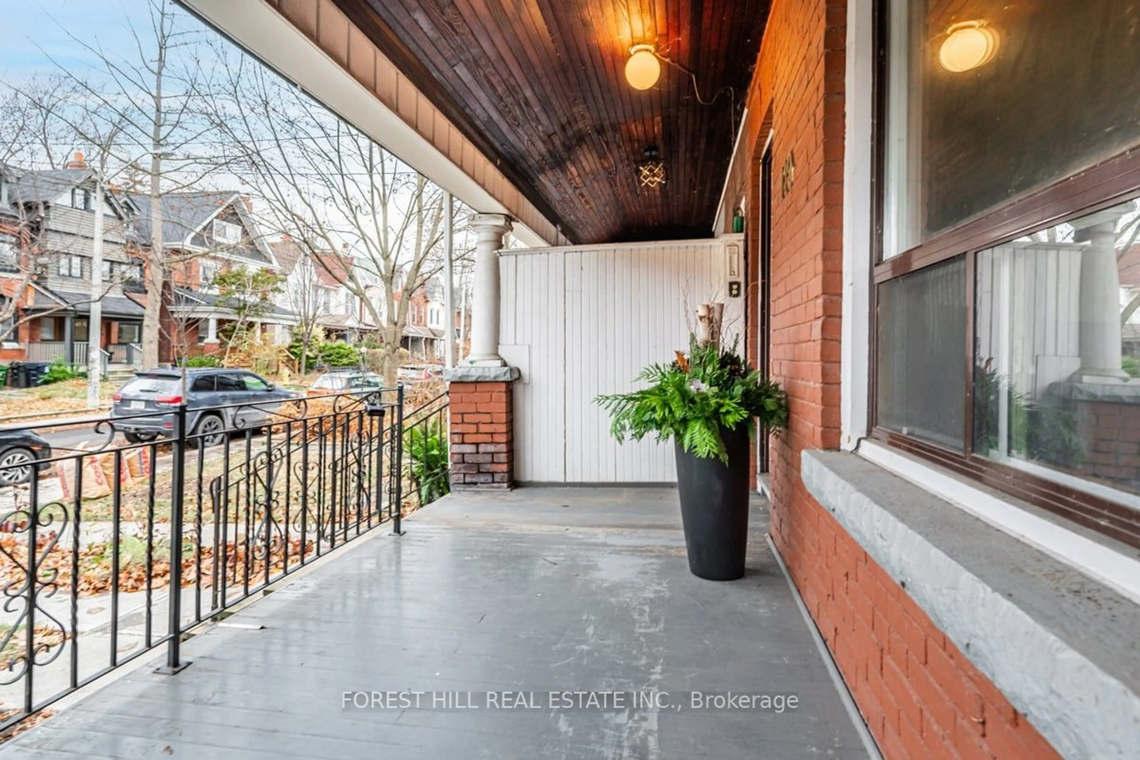 Indoor entryway, wood floors for 119 PEARSON Ave, Toronto Ontario M6R 1G4