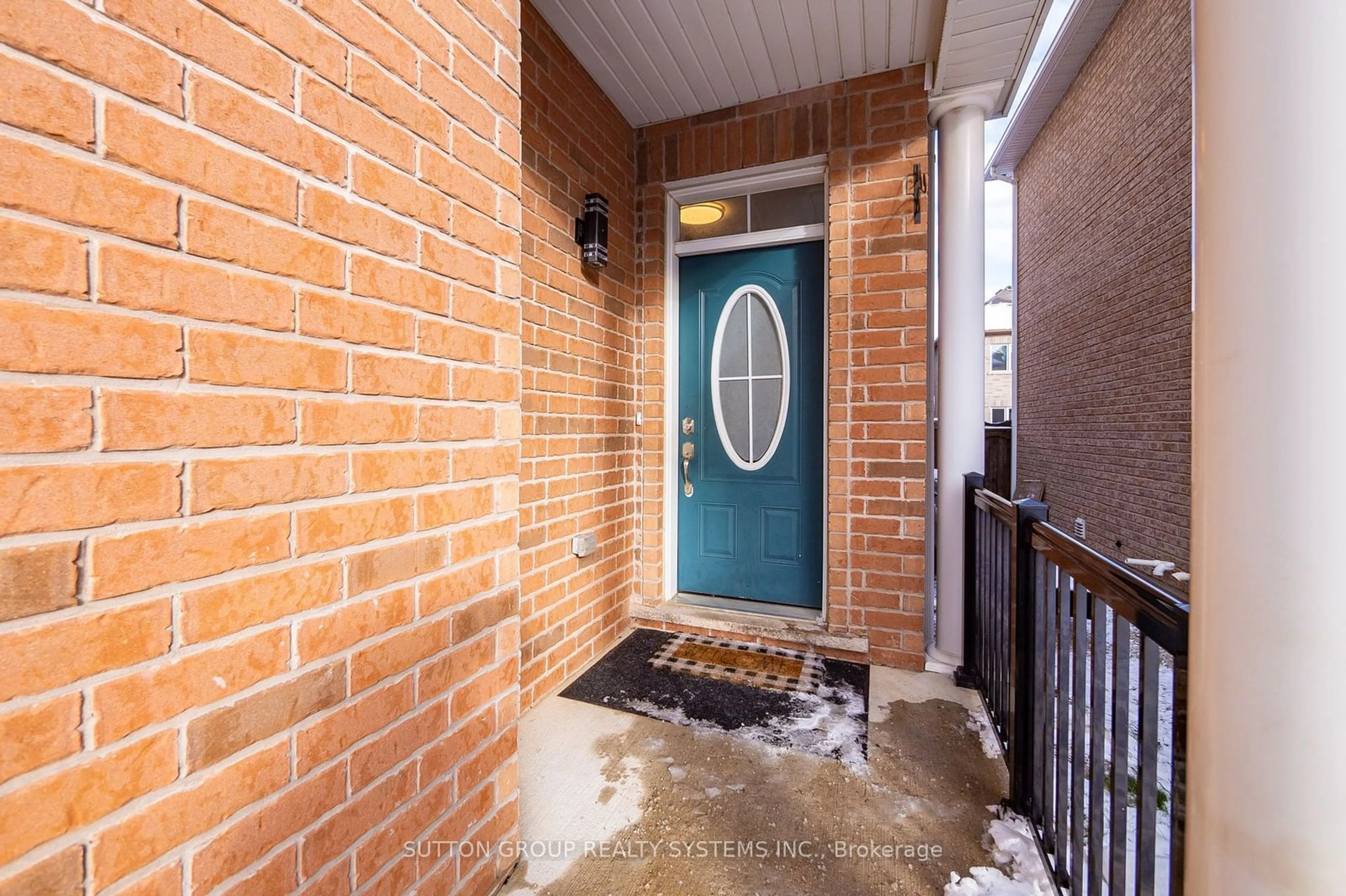 Indoor entryway, wood floors for 354 Powadiuk Pl, Milton Ontario L9T 8Y1