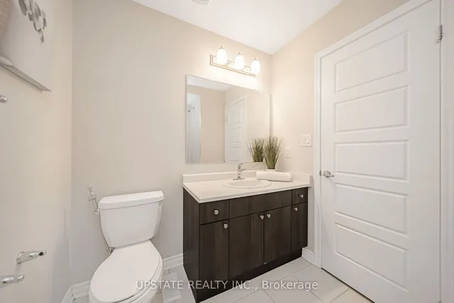Additional property image - 1570 Denison Pl
