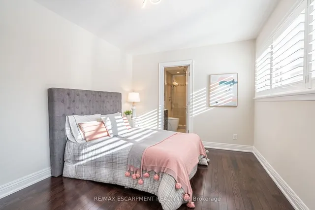 Additional property image - 5247 SPRUCE Ave
