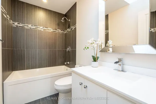 Additional property image - 5247 SPRUCE Ave