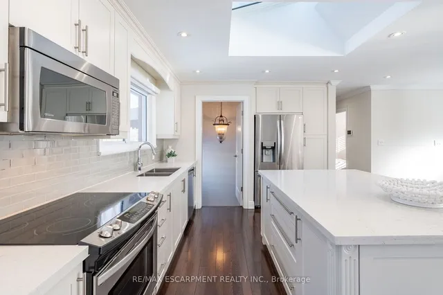 Additional property image - 5247 SPRUCE Ave