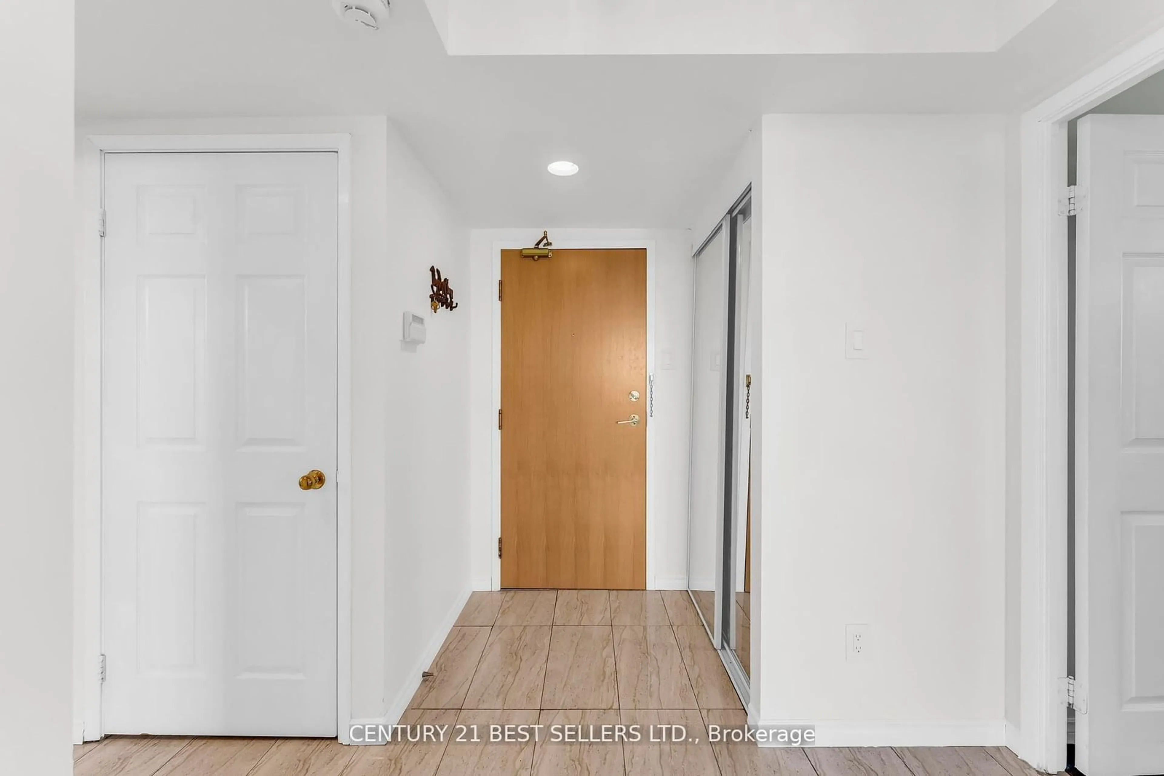 Indoor entryway, not visible floor for 330 Mill St #1110, Brampton Ontario L6Y 1T3