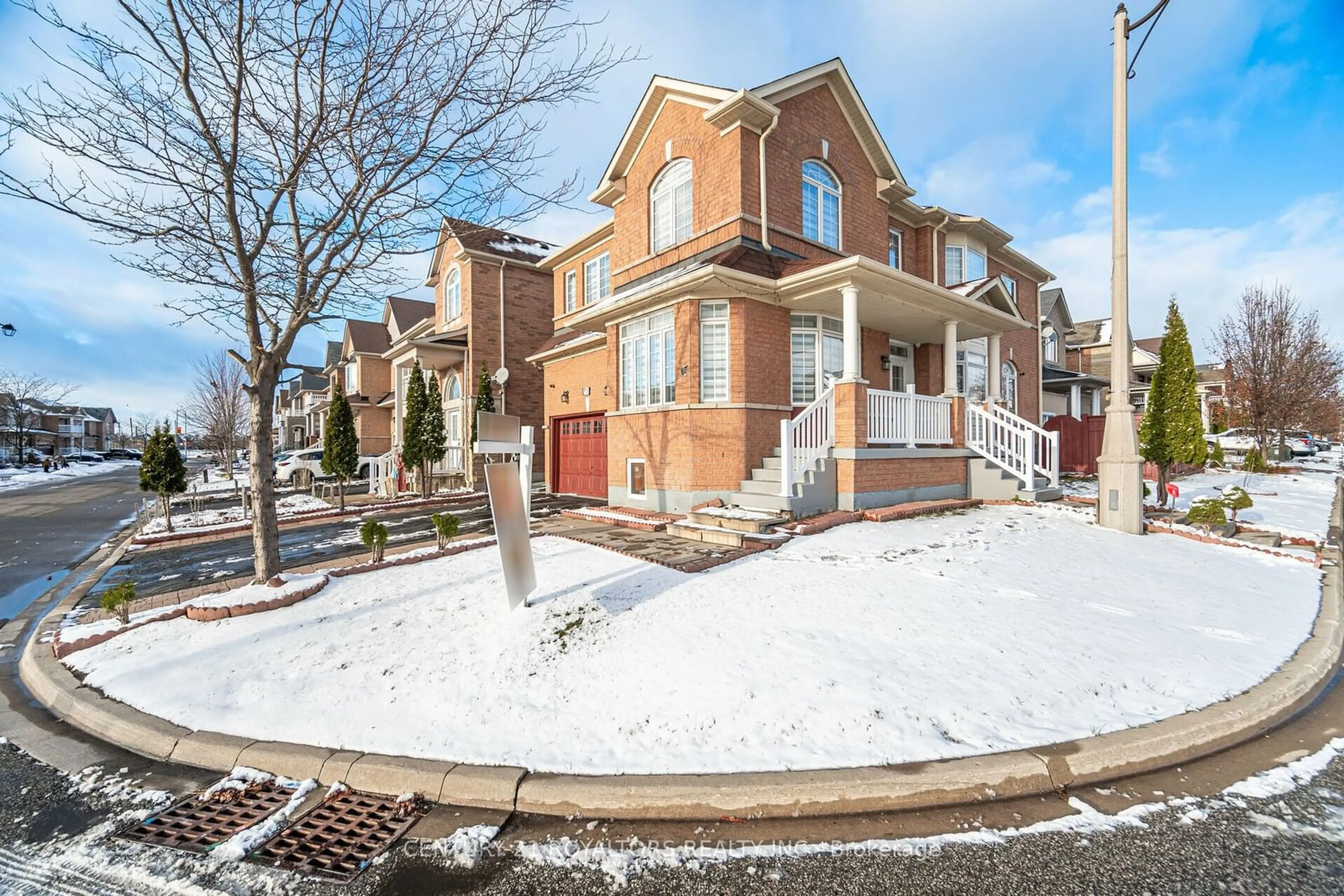 A pic from exterior of the house or condo, the street view for 71 Maple Valley St, Brampton Ontario L6P 2H3