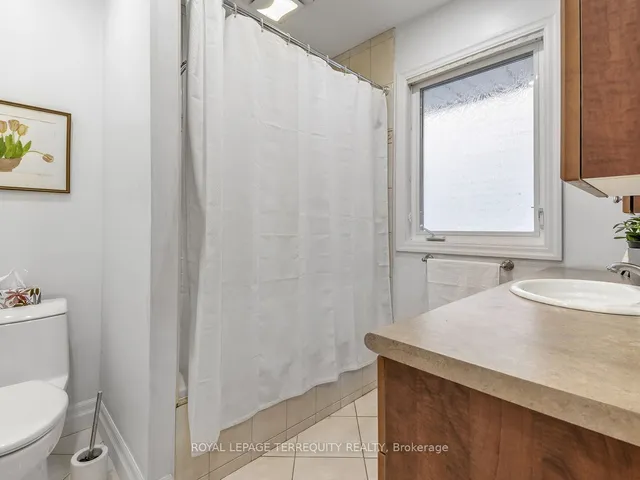 Additional property image - 62 Haliburton Ave
