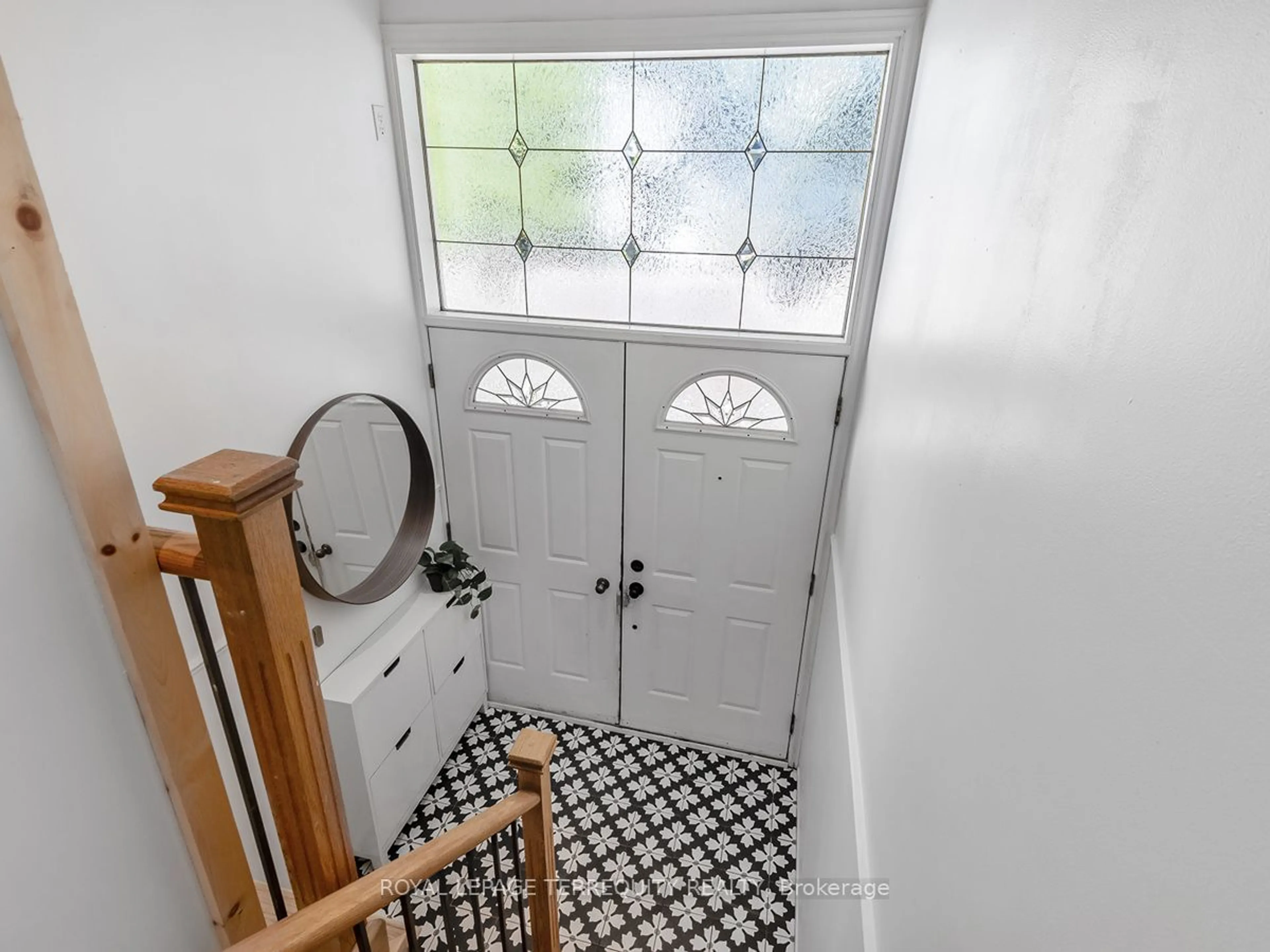 Indoor entryway, ceramic floors for 62 Haliburton Ave, Toronto Ontario M9B 4Y4