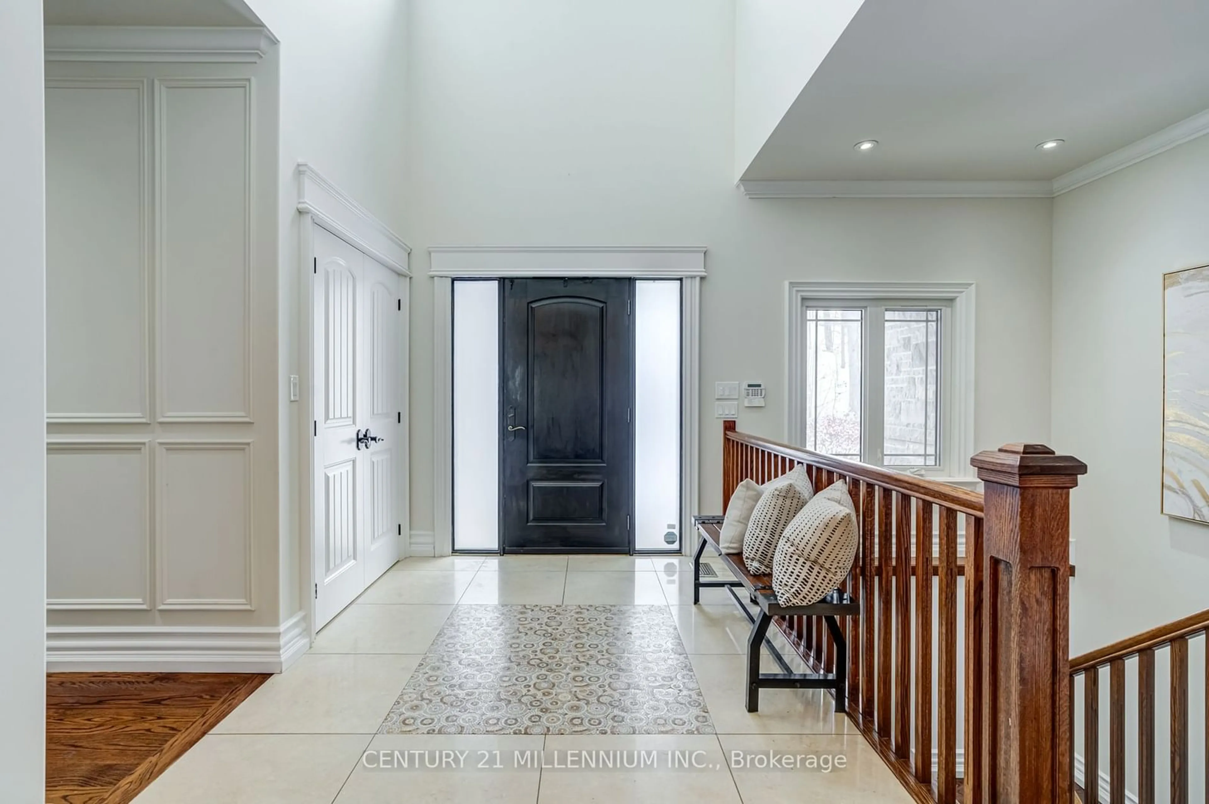 Indoor entryway, wood floors for 566 River Rd, Caledon Ontario L7K 0E5