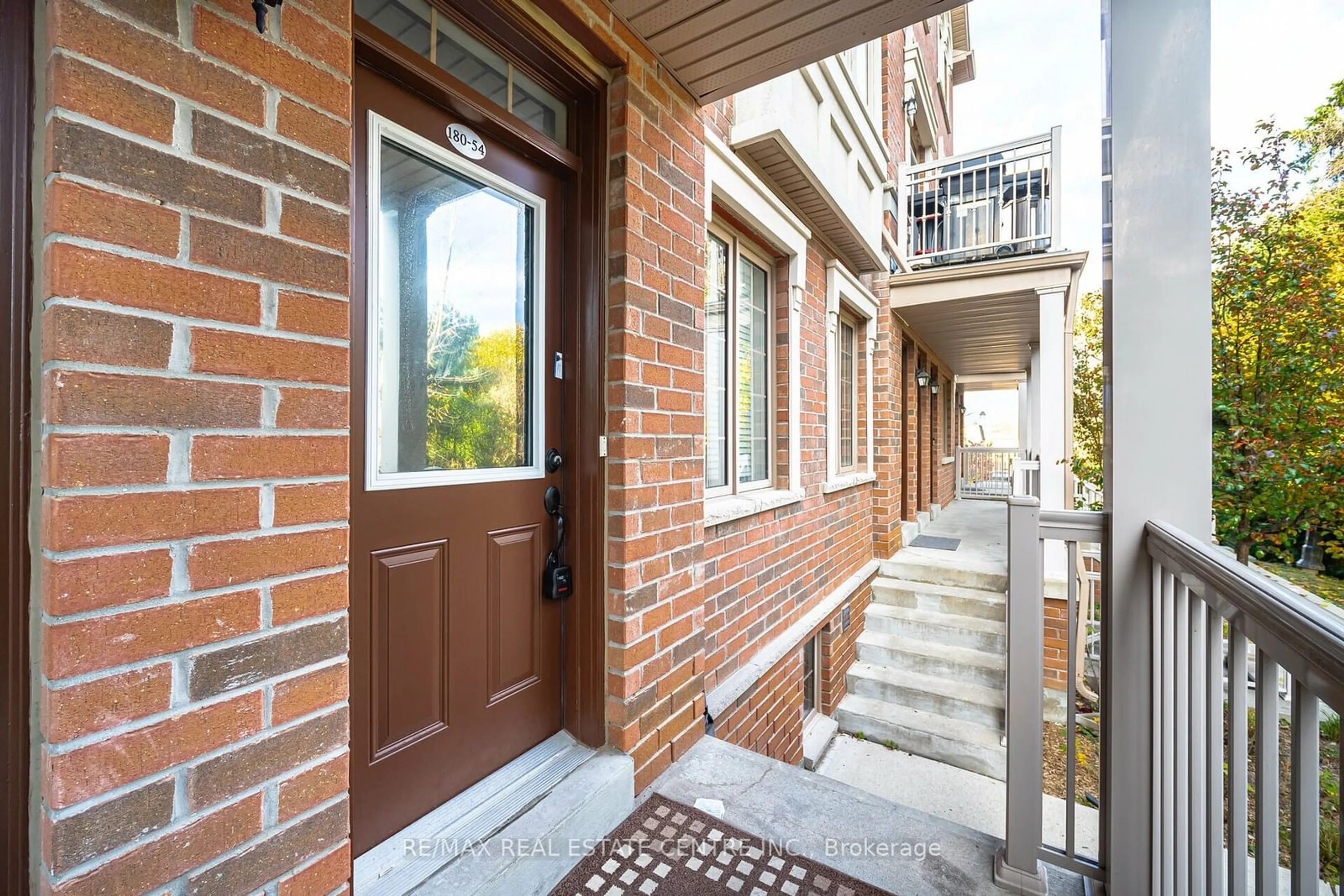 A pic from exterior of the house or condo, the street view for 180 Howden Blvd #54, Brampton Ontario L6S 0E6