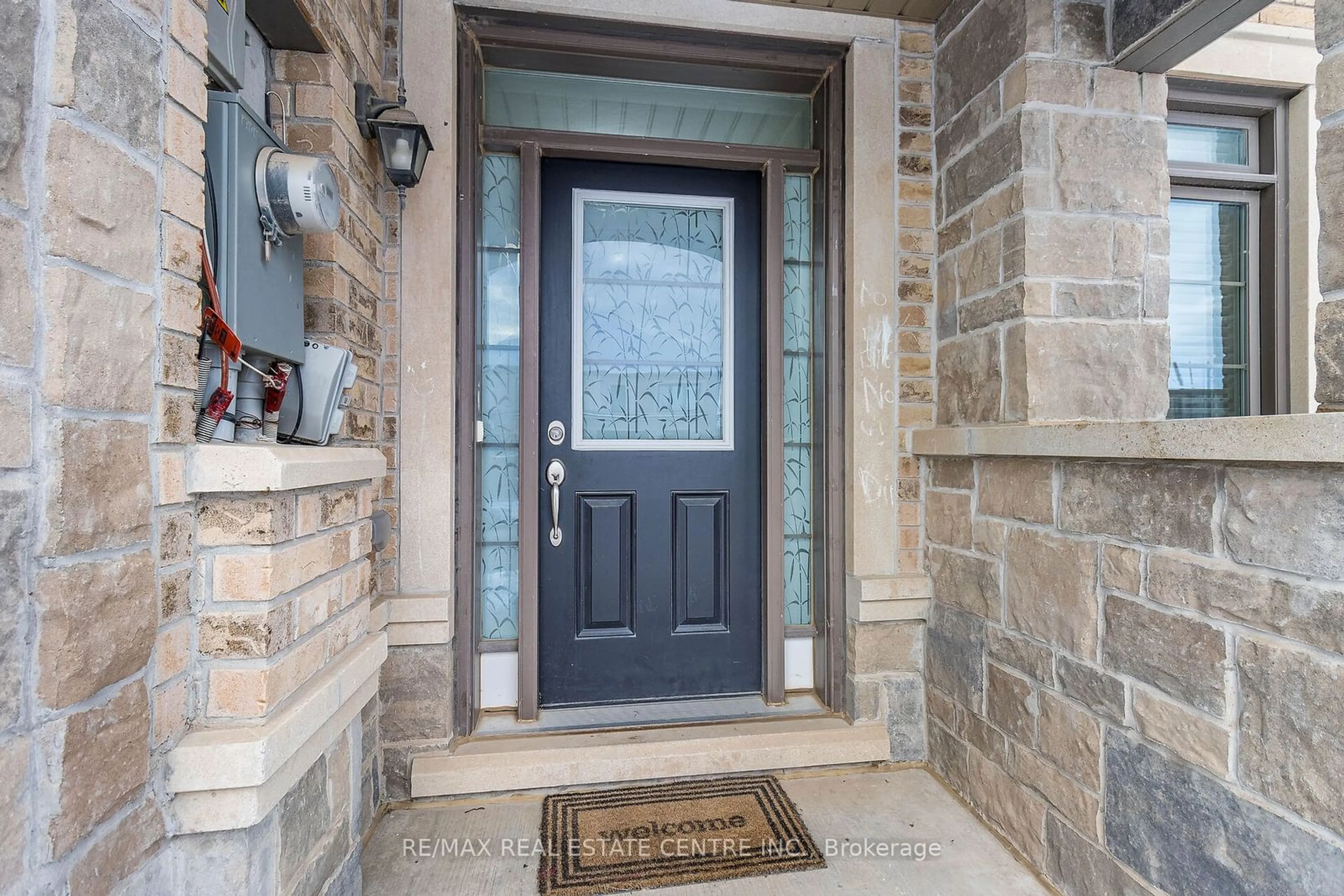 Indoor entryway, wood floors for 1352 Restivo Lane, Milton Ontario L9E 1K2