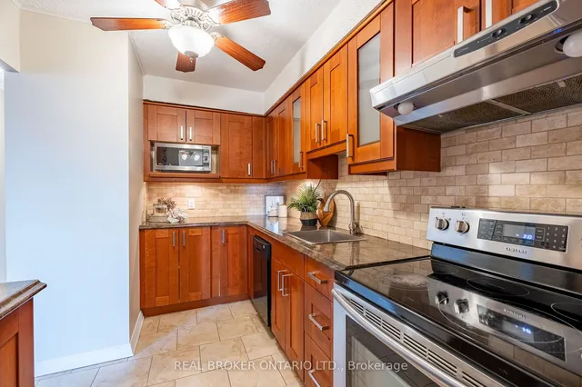 Additional property image - 975 Warwick Crt Unit 201