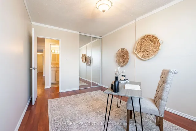 Additional property image - 975 Warwick Crt Unit 201
