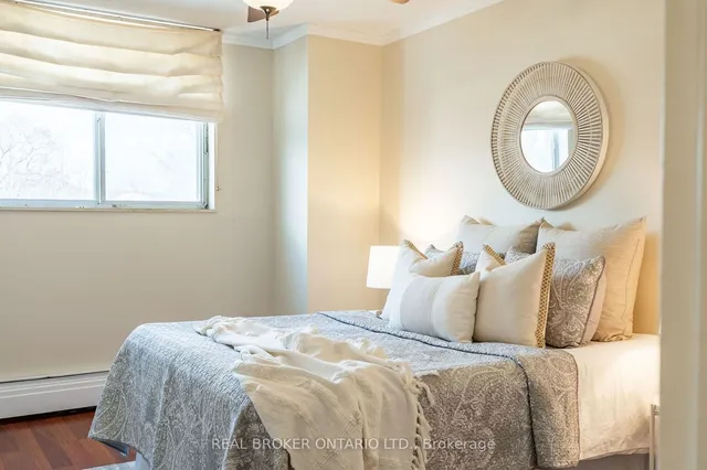 Additional property image - 975 Warwick Crt Unit 201