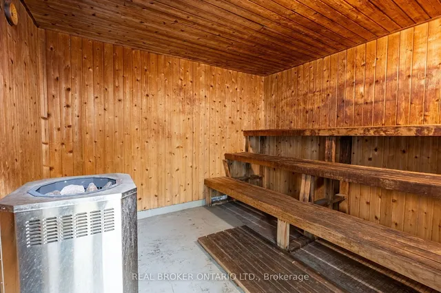 Additional property image - 975 Warwick Crt Unit 201