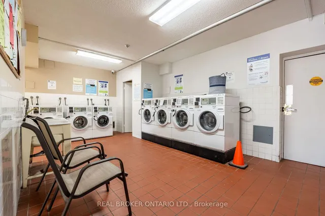 Additional property image - 975 Warwick Crt Unit 201