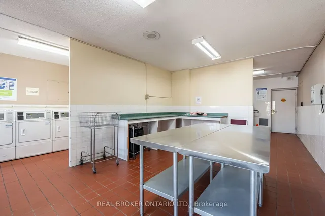 Additional property image - 975 Warwick Crt Unit 201