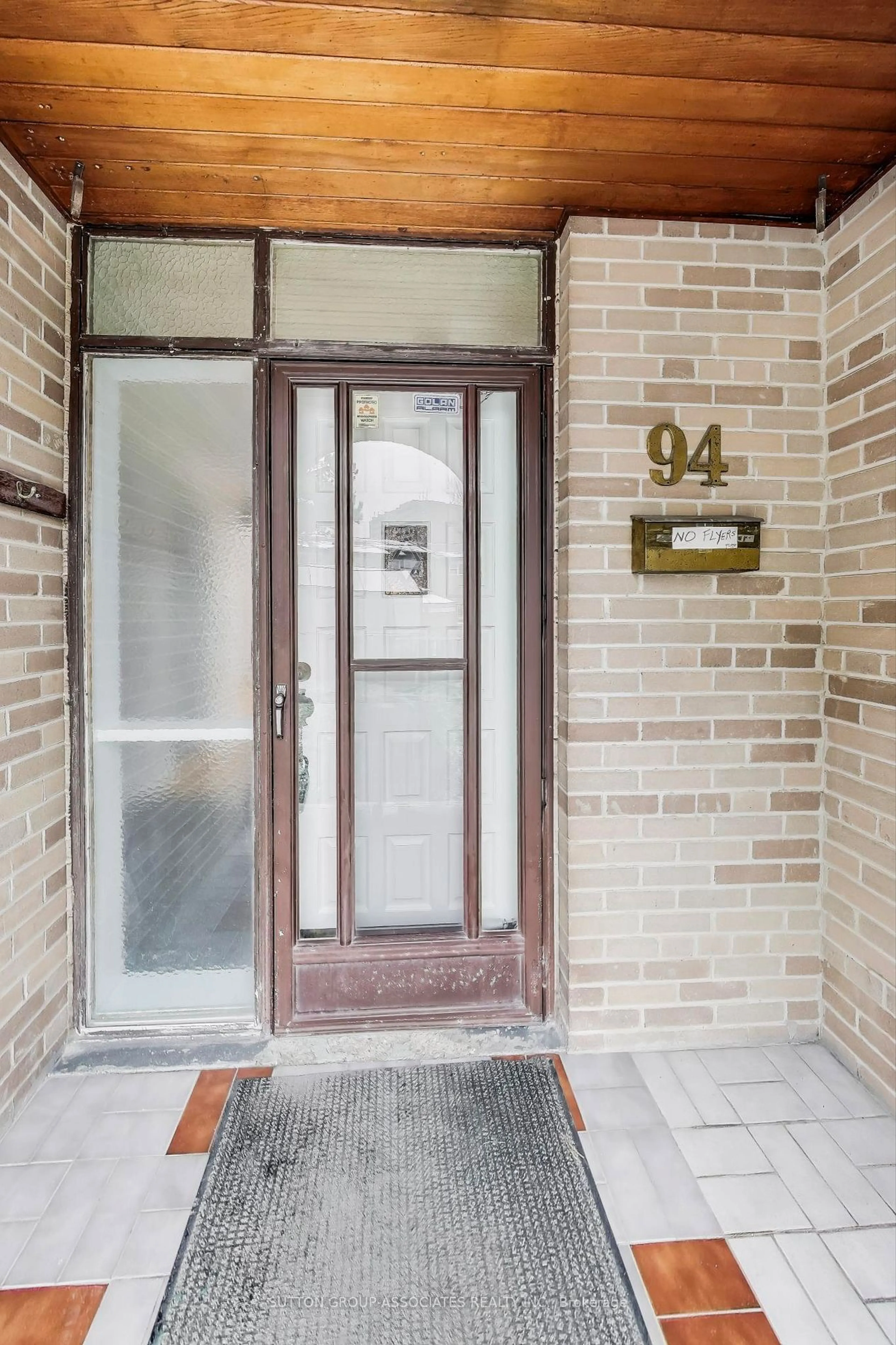 Indoor entryway for 14 London Green Crt #94, Toronto Ontario M3N 1K2