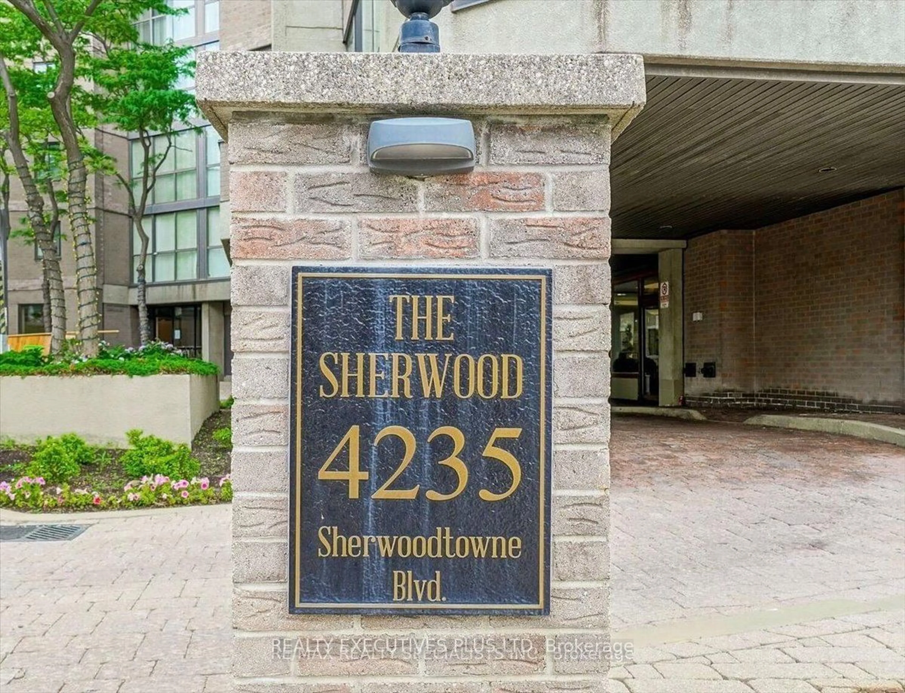 A pic from exterior of the house or condo, the street view for 4235 Sherwoodtowne Blvd #702, Mississauga Ontario L4Z 1W3