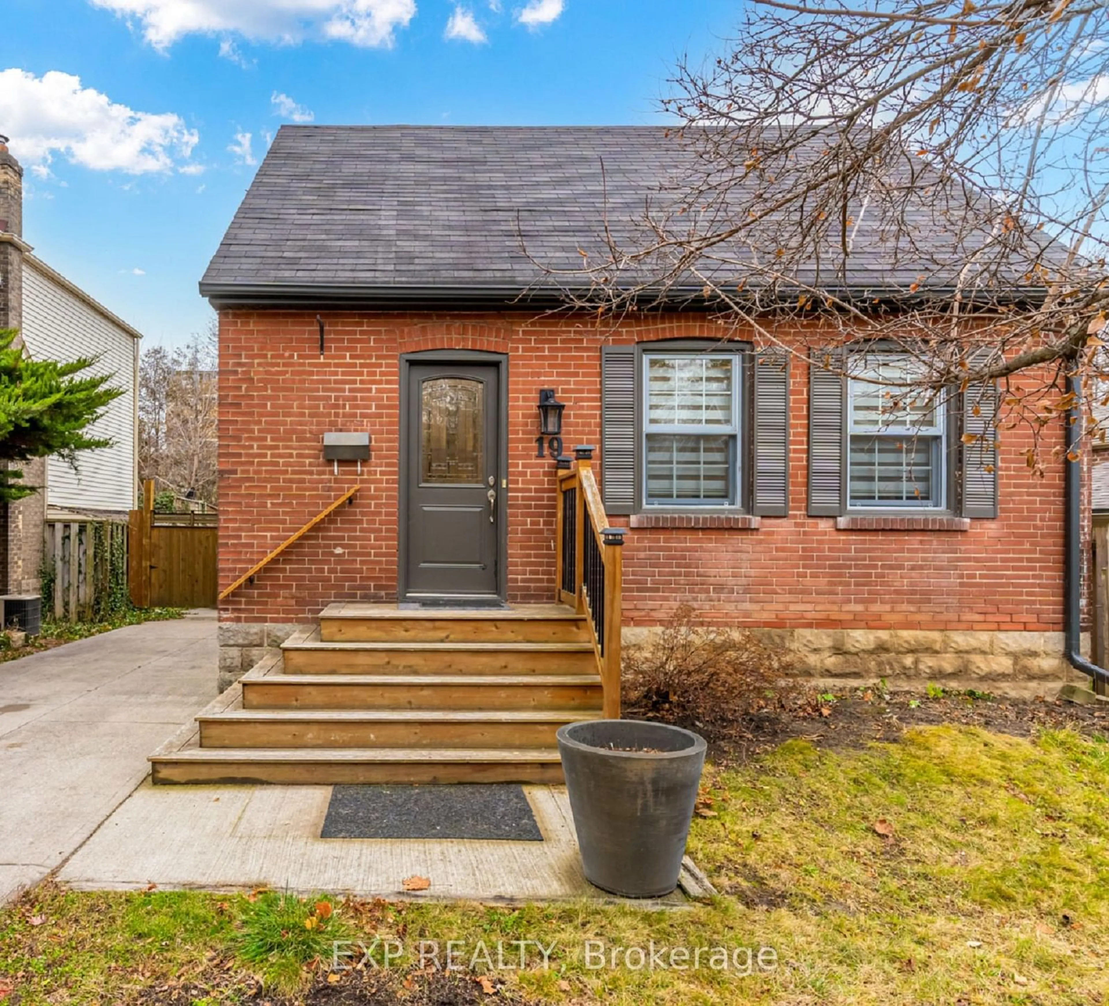 Home with brick exterior material for 19 Albani St, Toronto Ontario M8V 1X3