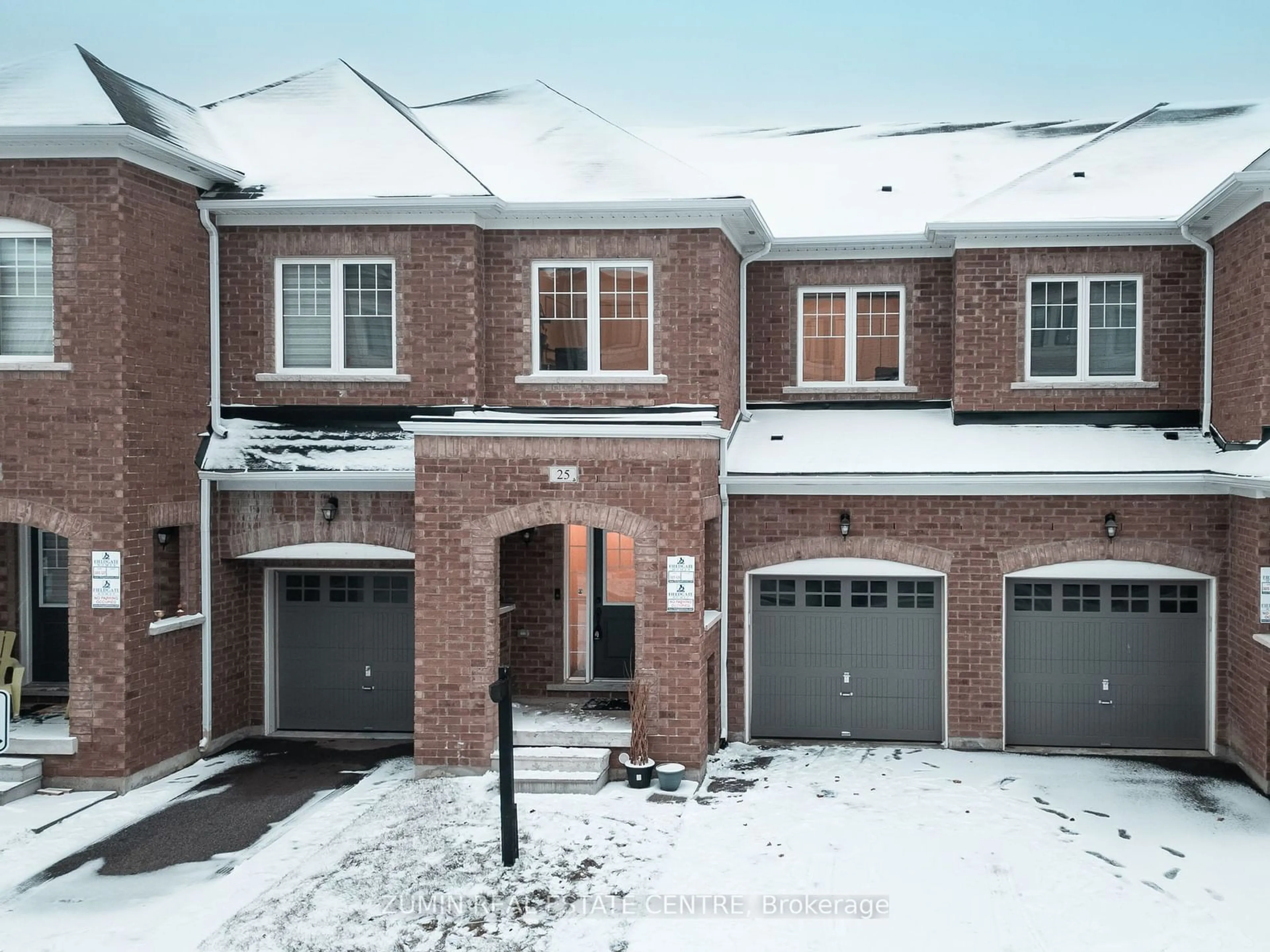 A pic from exterior of the house or condo, the street view for 25 Backwater Tr, Brampton Ontario L7A 5B8