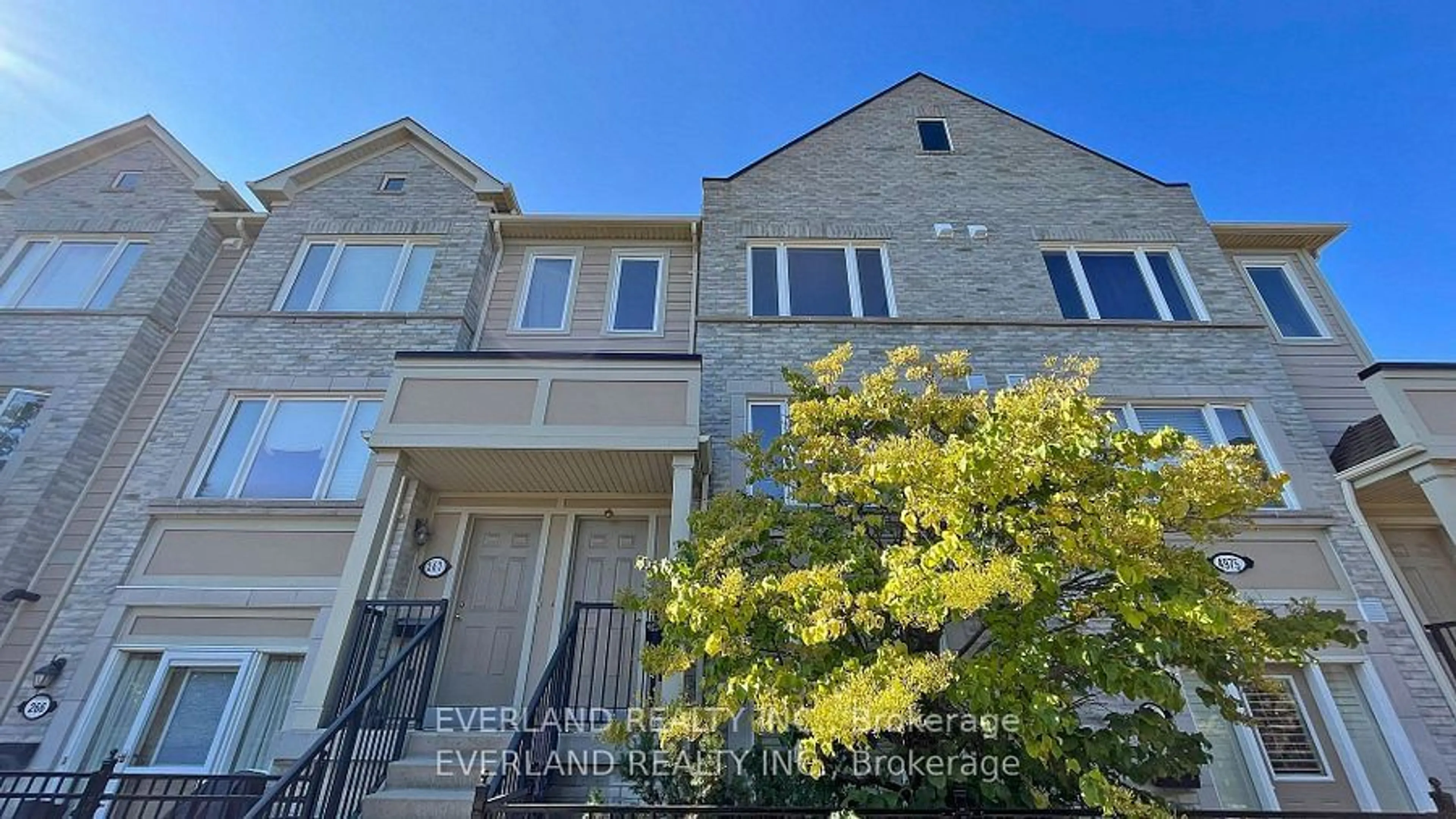 A pic from exterior of the house or condo, the street view for 4975 Southampton Dr #268, Mississauga Ontario L5M 8E3