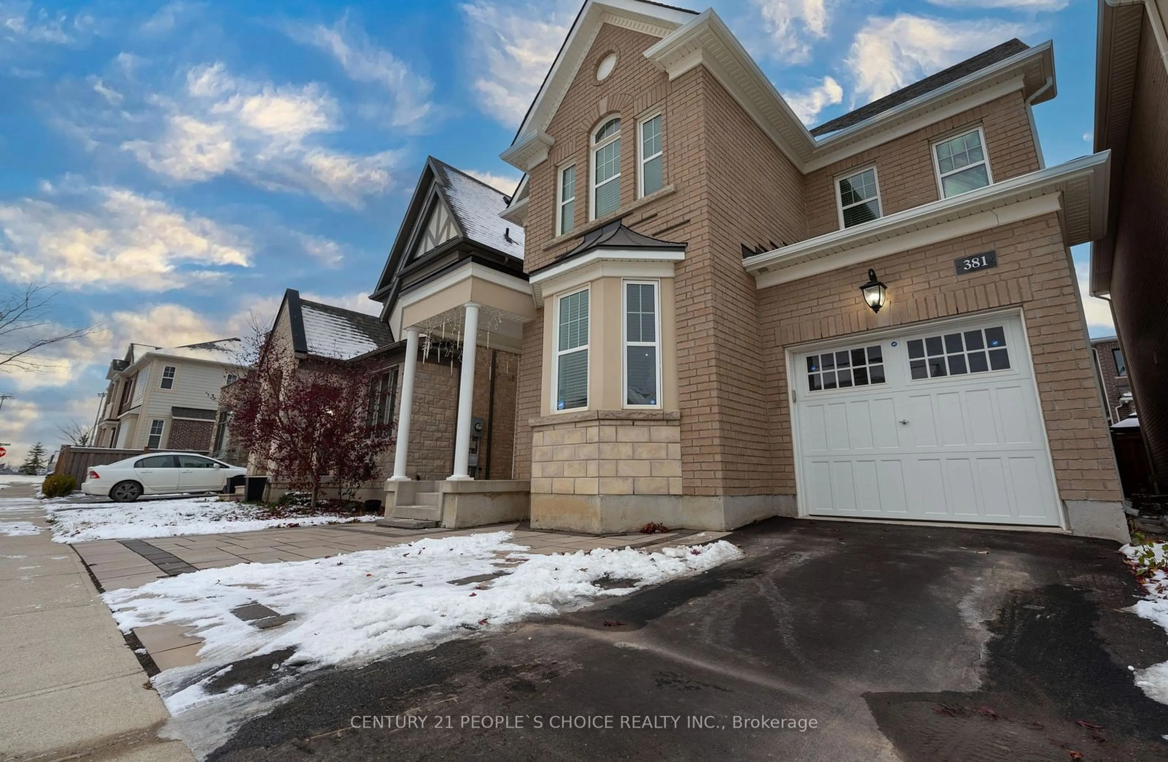 Frontside or backside of a home, the street view for 381 Dahlia Tr, Oakville Ontario L6M 1L4