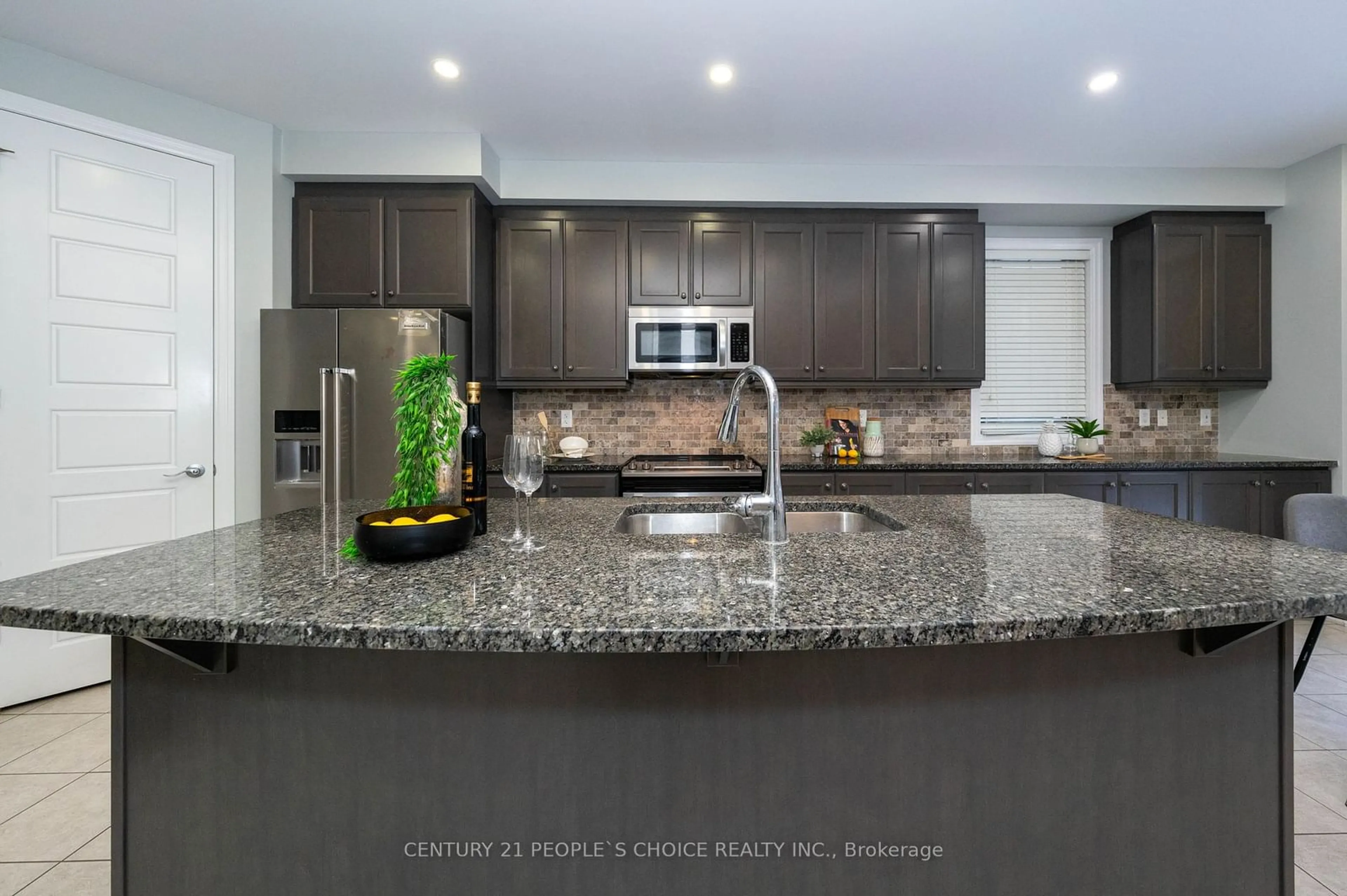 Contemporary kitchen, ceramic floors, cottage for 381 Dahlia Tr, Oakville Ontario L6M 1L4